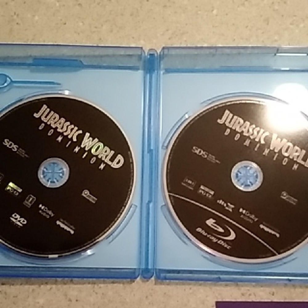 Jurassic World Dominion Blu-ray DVD - Picture 3 of 3
